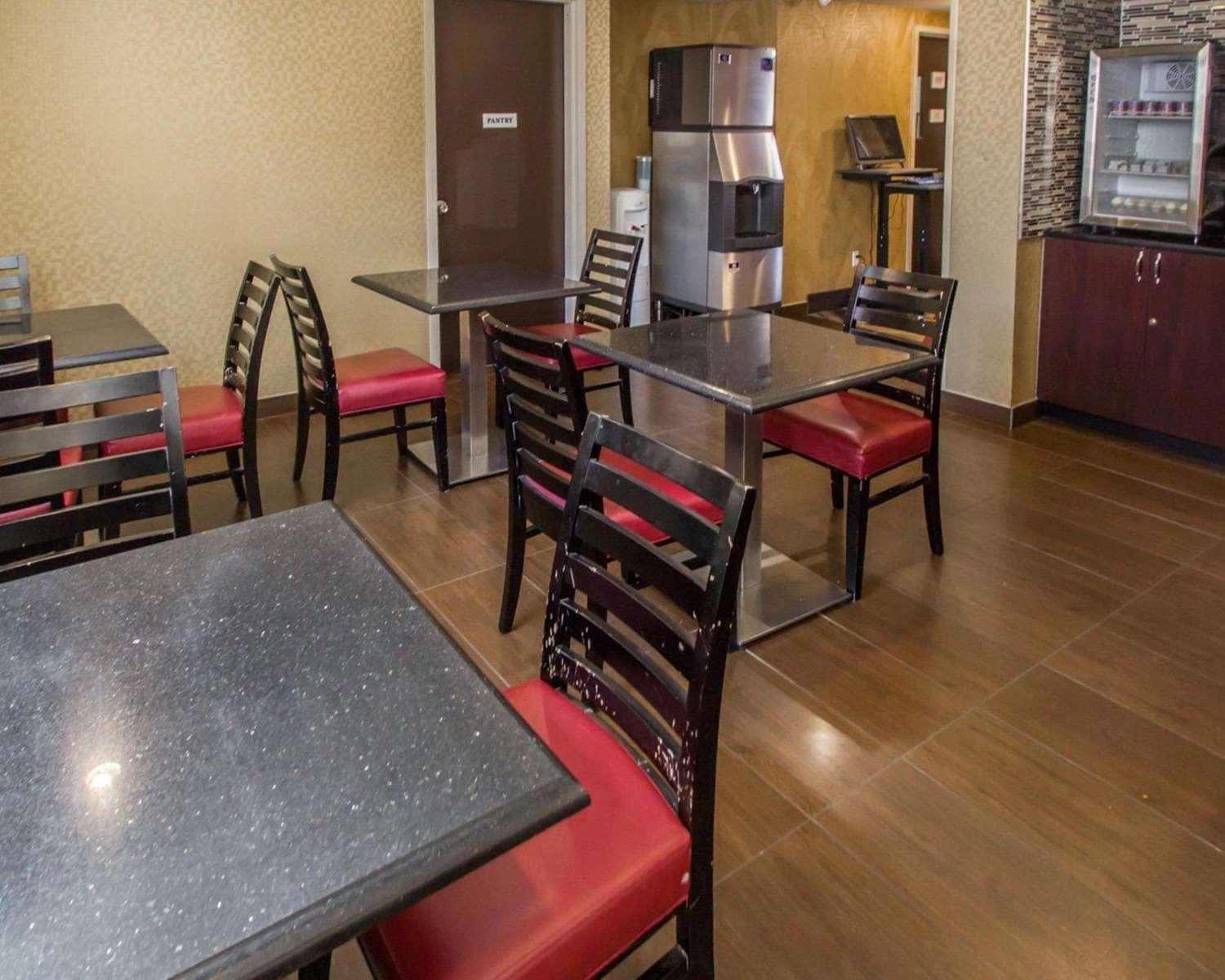 restaurant cafeteria