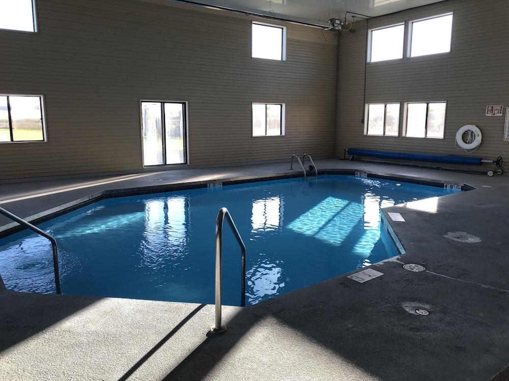 swimming pool spa