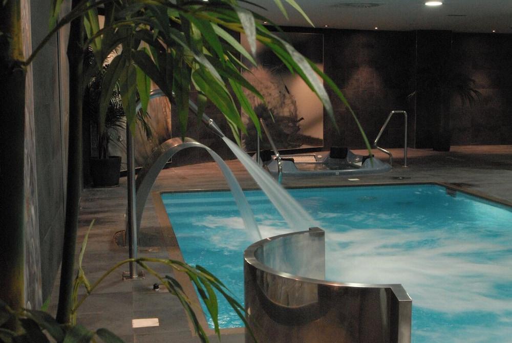 swimming pool spa