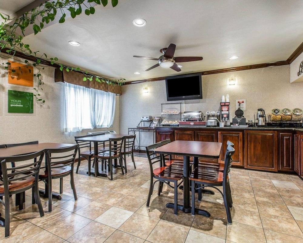 restaurant-cafeteria