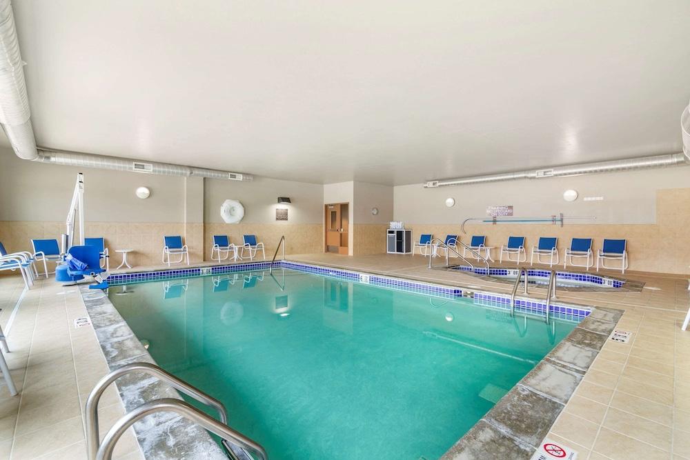 swimming pool spa