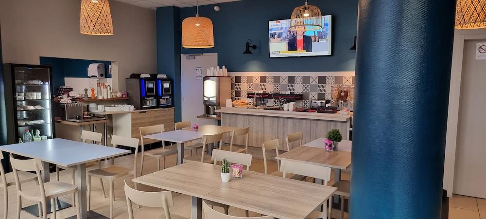 restaurant-cafeteria