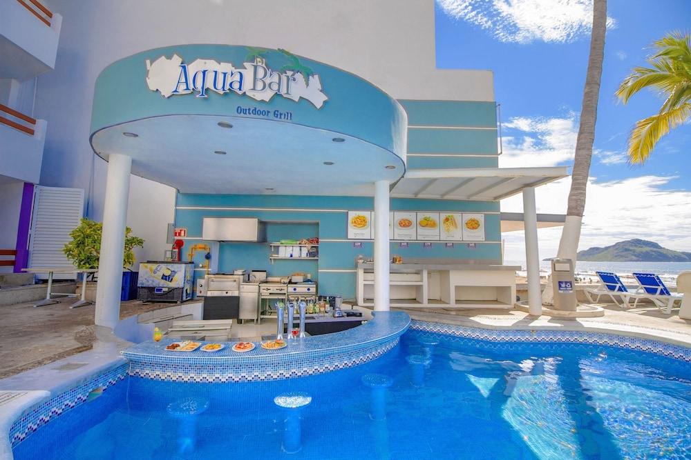swimming pool spa