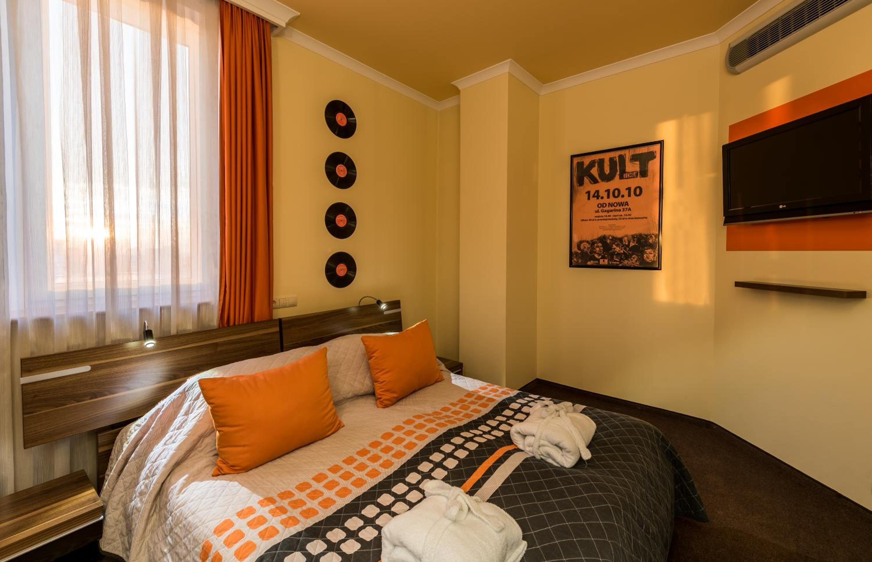 rooms