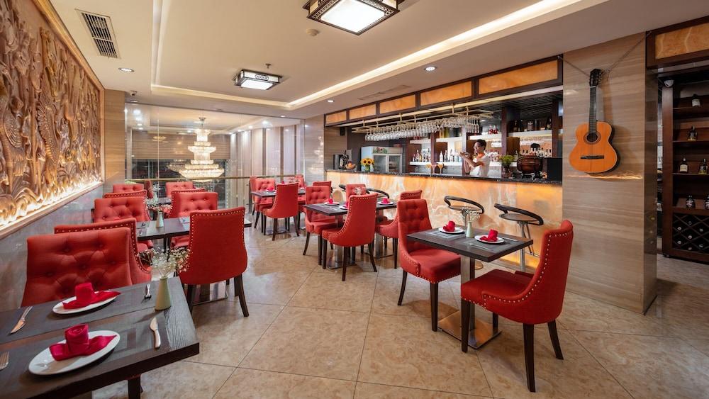 restaurant cafeteria