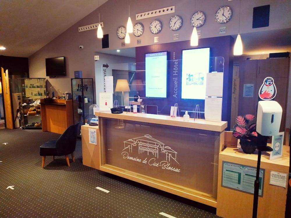 lobby