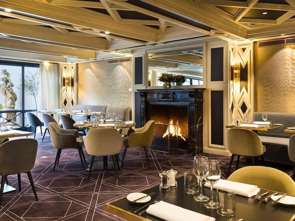 restaurant cafeteria