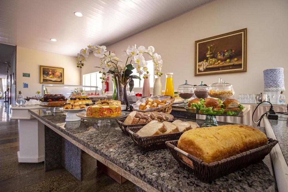 restaurant-cafeteria