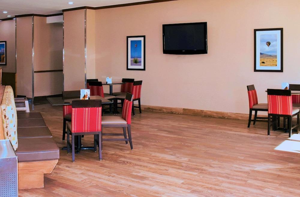 restaurant-cafeteria