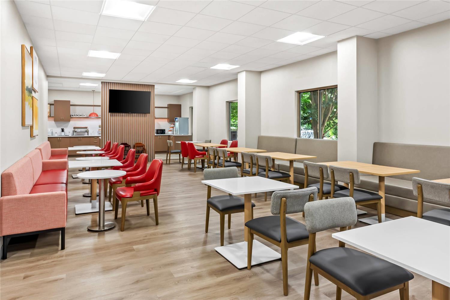 restaurant cafeteria