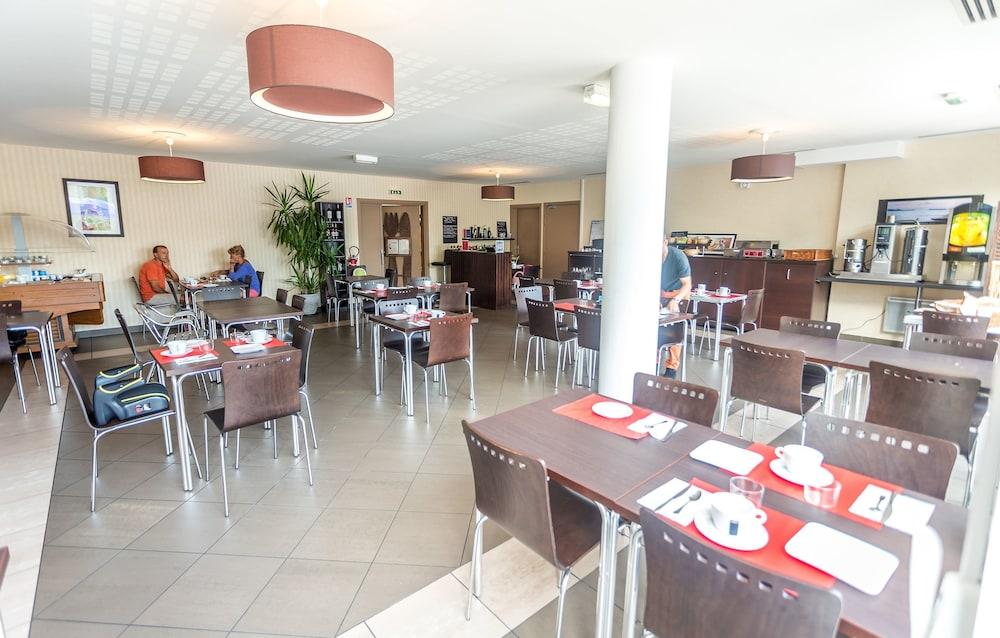 restaurant-cafeteria