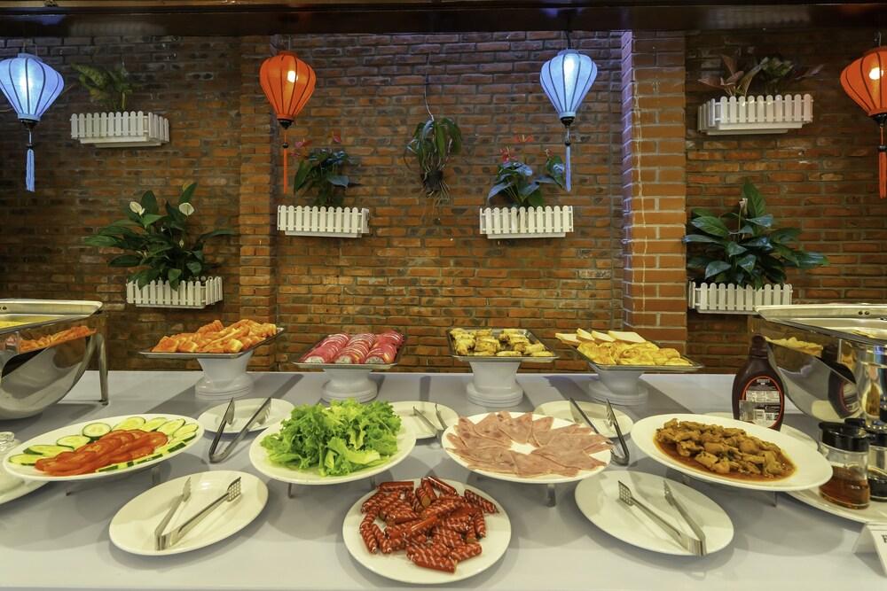 restaurant cafeteria