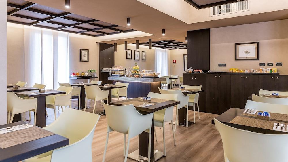 restaurant-cafeteria