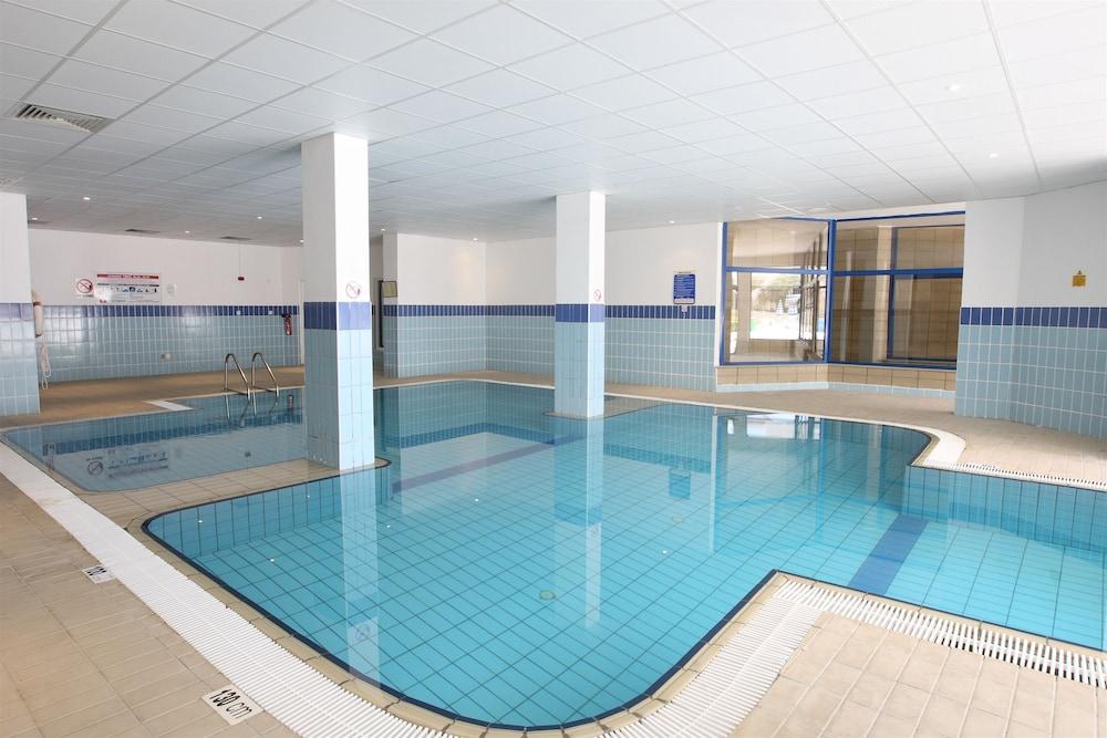 swimming pool spa