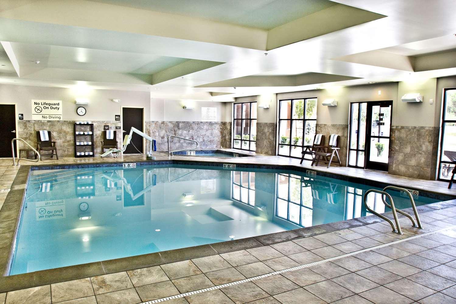 swimming pool spa
