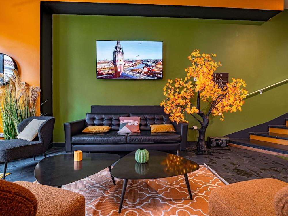 lounge
