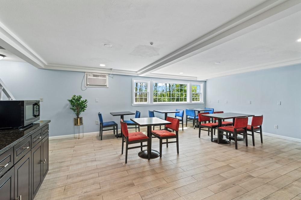 restaurant cafeteria