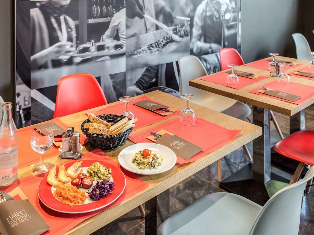 restaurant-cafeteria