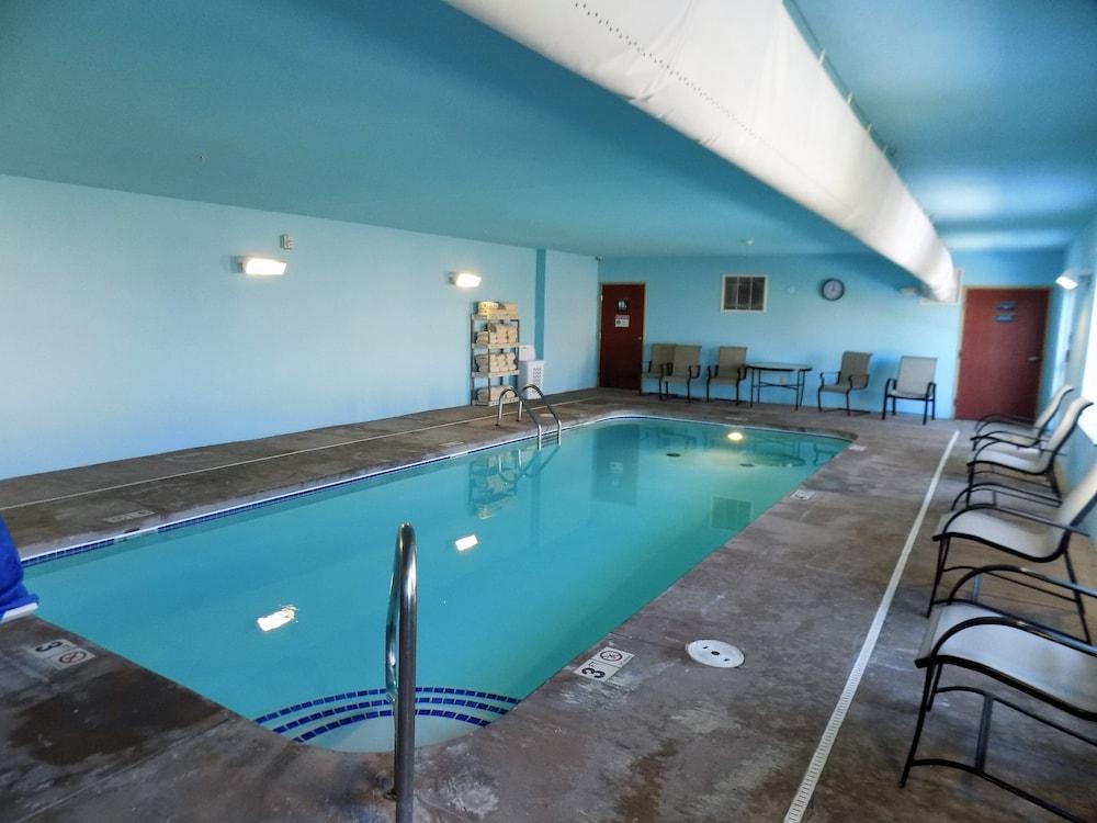 swimming pool spa