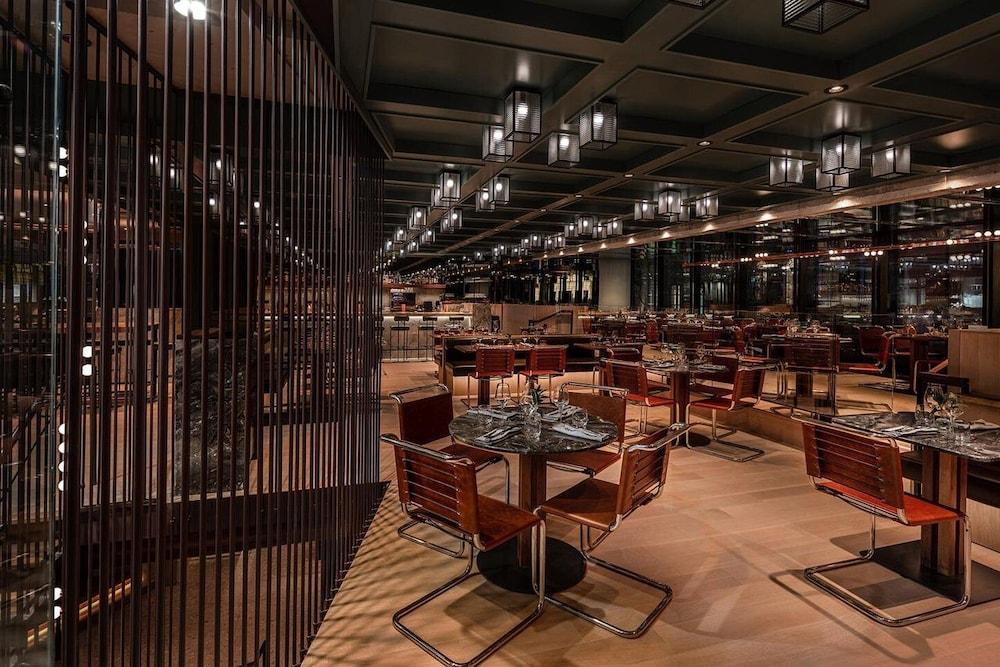 restaurant cafeteria