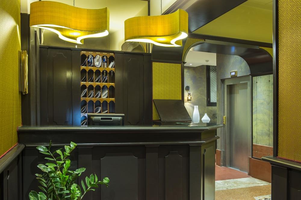 lobby