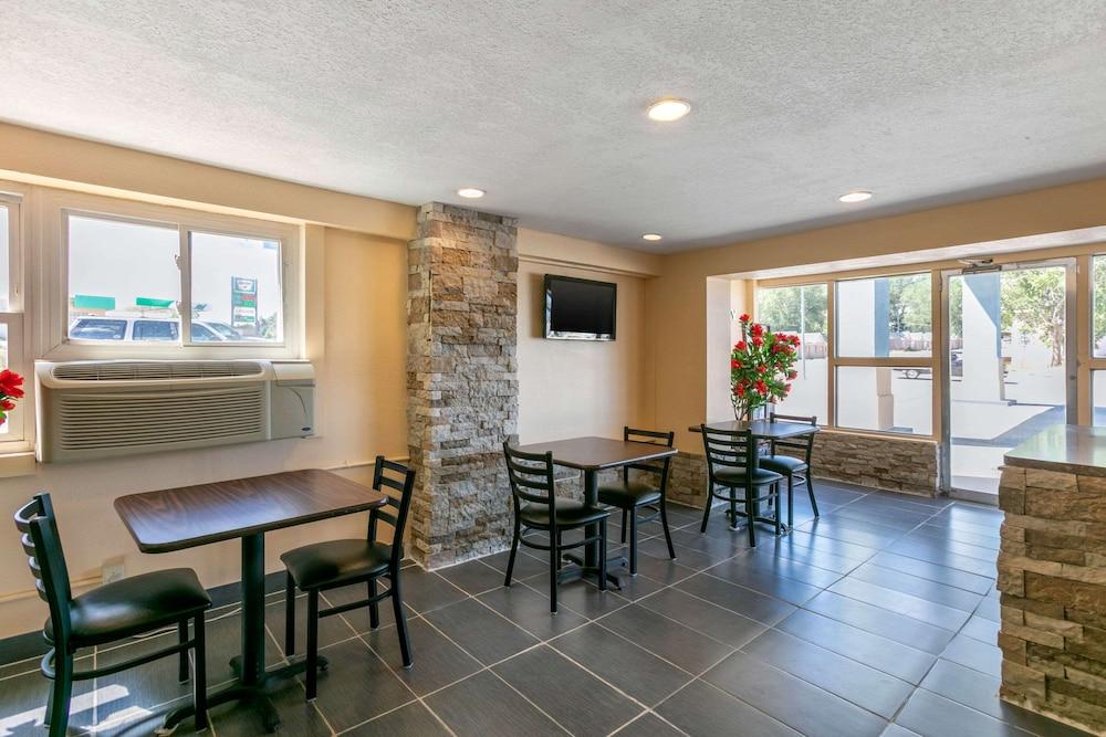 restaurant-cafeteria