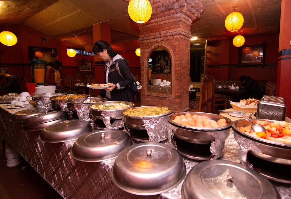 restaurant cafeteria