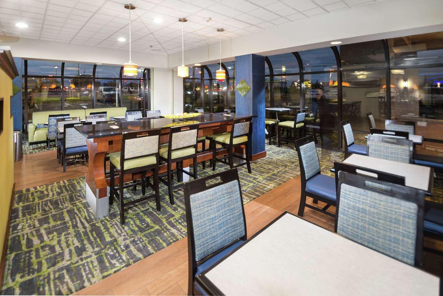 restaurant cafeteria