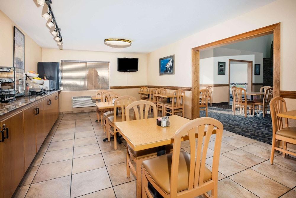 restaurant-cafeteria