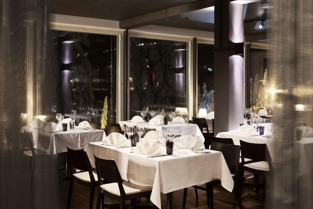 restaurant cafeteria