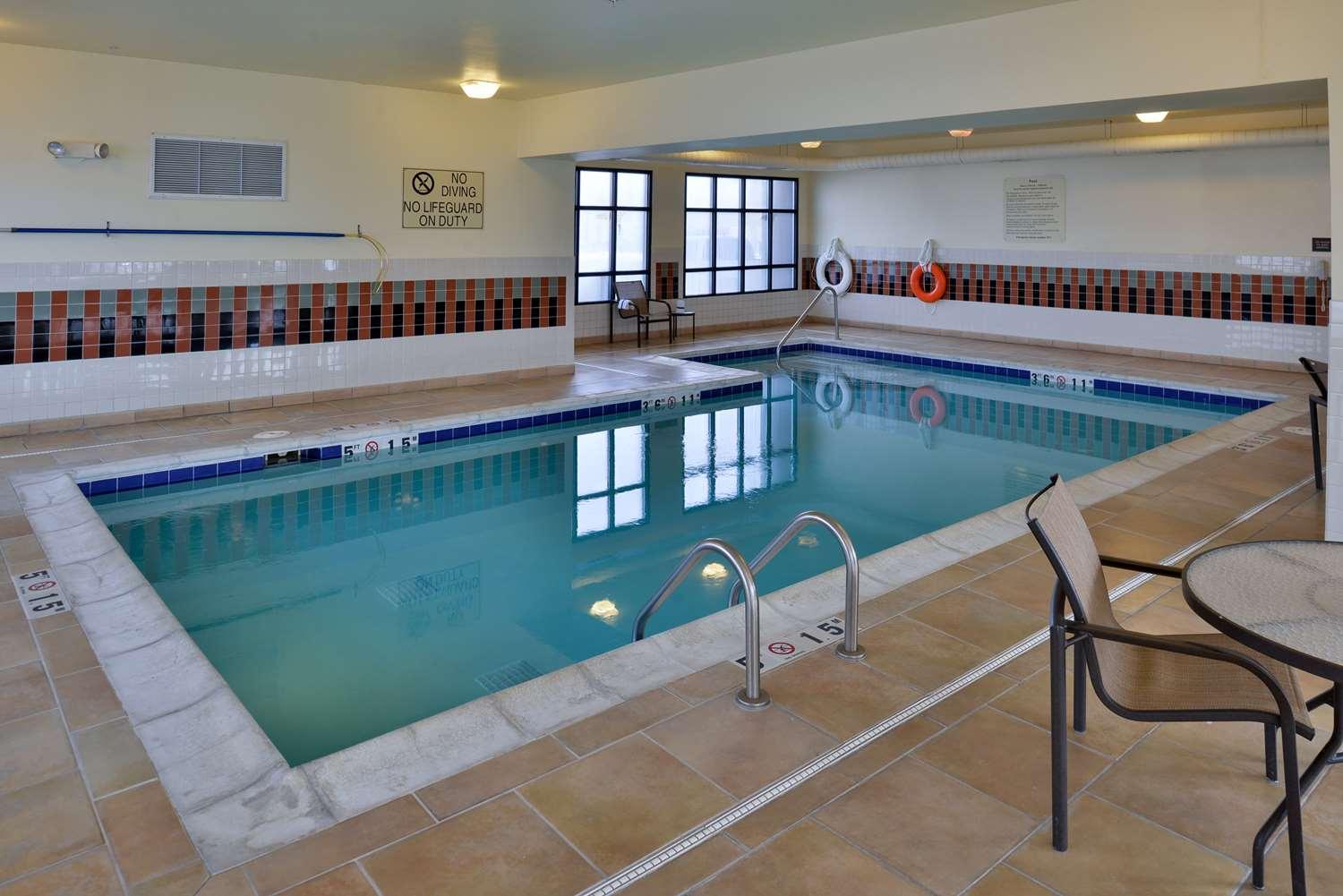swimming pool spa