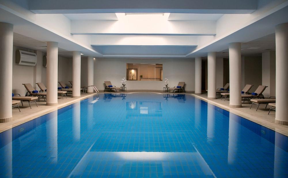 swimming pool spa