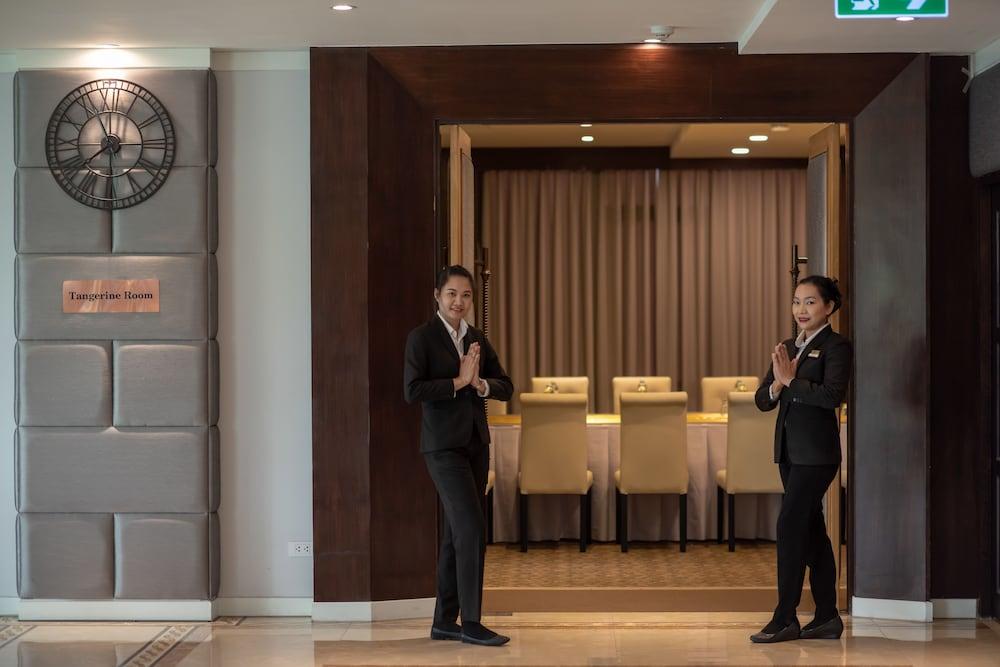 lobby