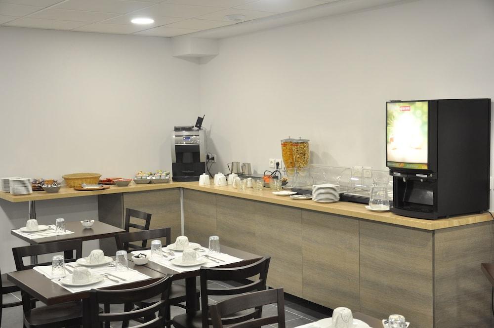 restaurant-cafeteria