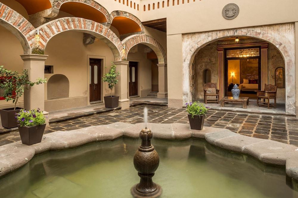 swimming pool spa