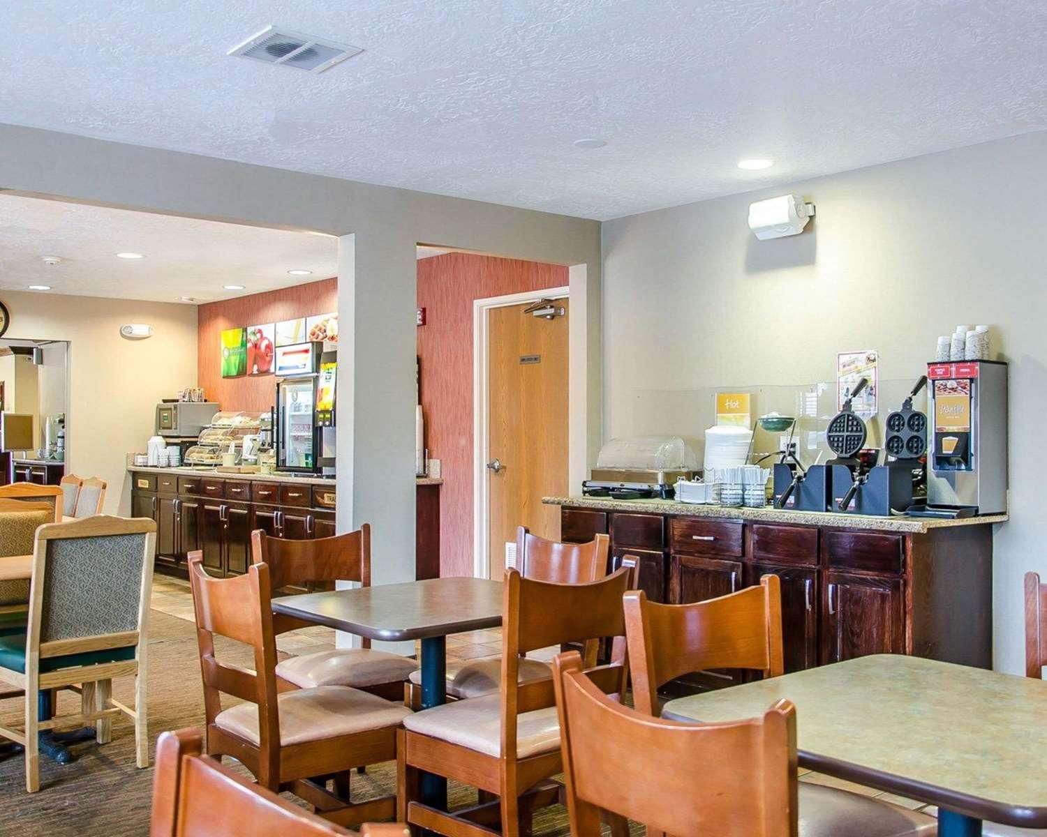 restaurant cafeteria