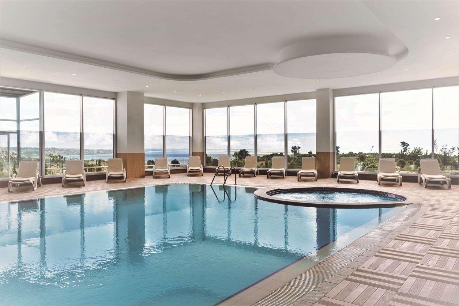 swimming pool spa