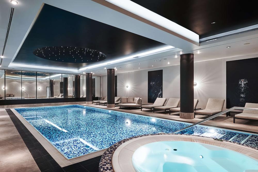 swimming pool spa