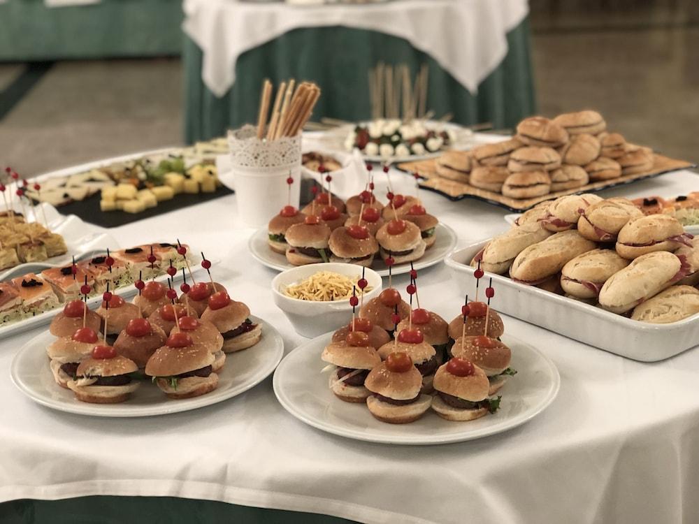 restaurant-cafeteria