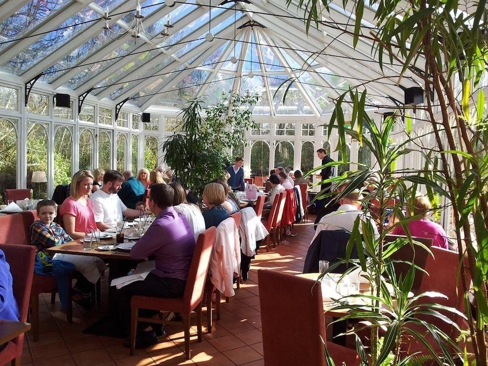 restaurant-cafeteria