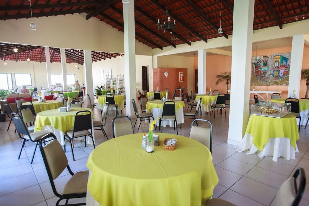 restaurant-cafeteria