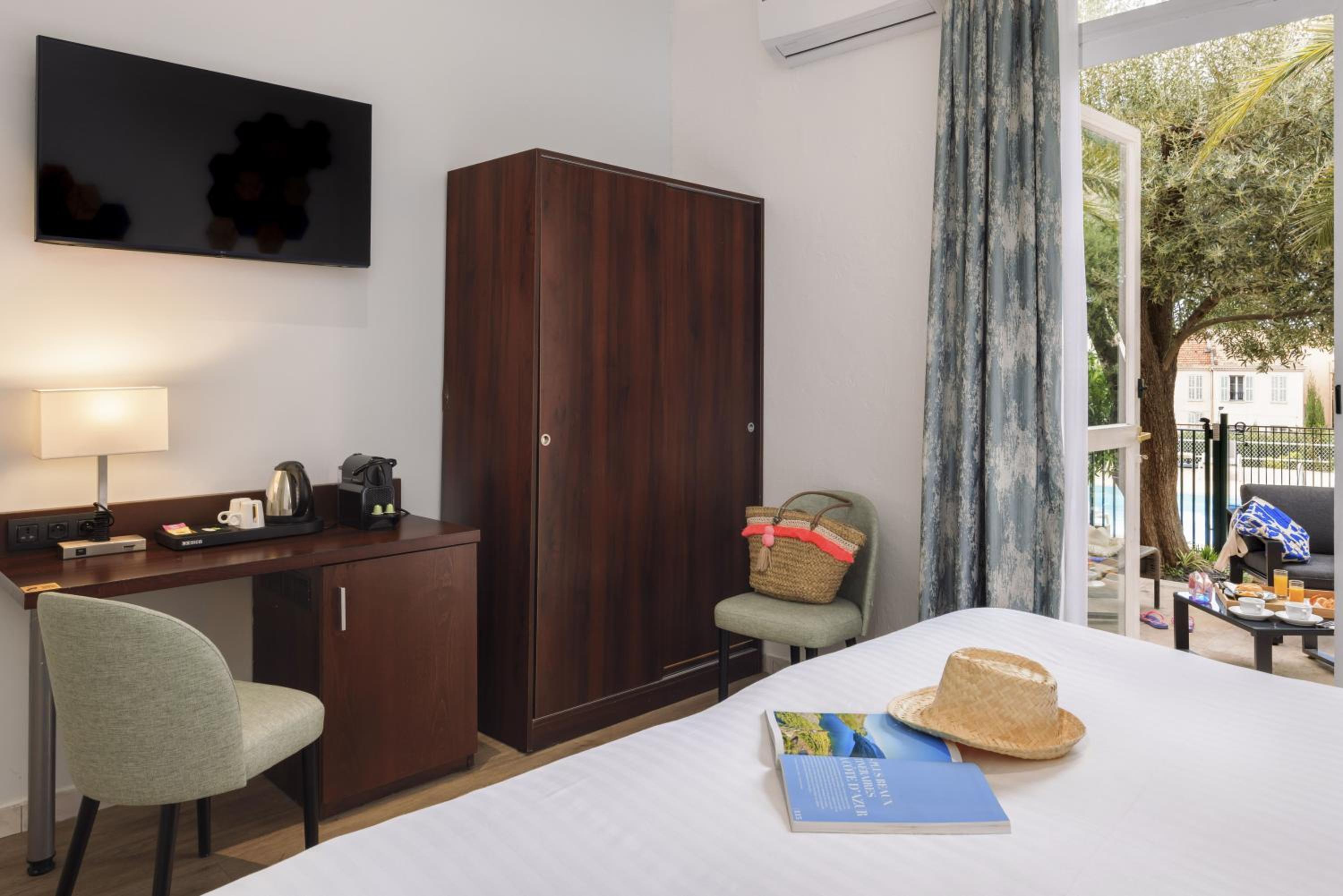 rooms