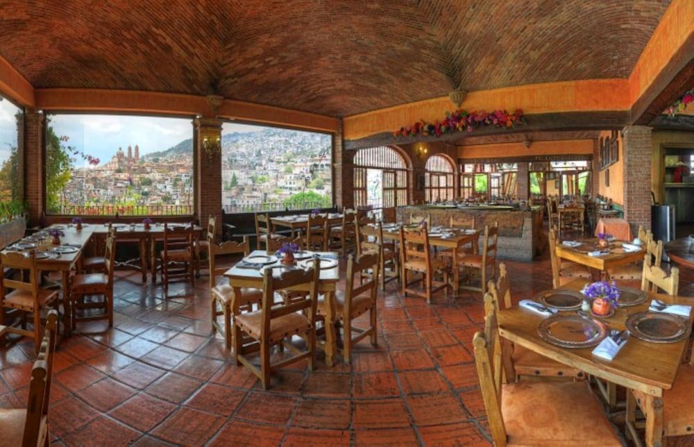 restaurant-cafeteria