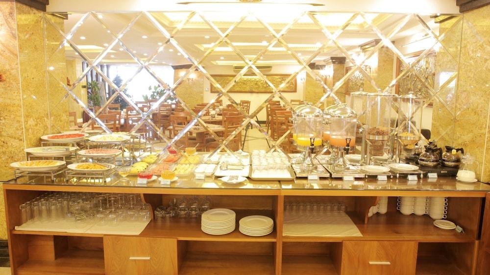 restaurant-cafeteria
