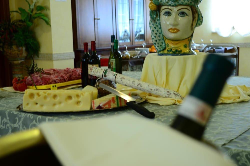 restaurant-cafeteria