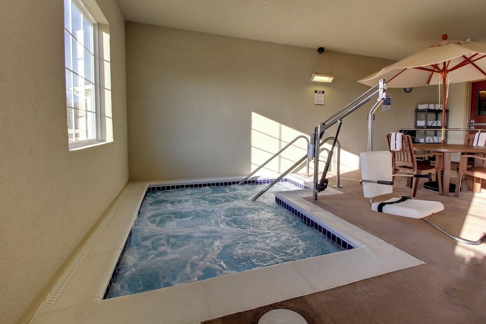 swimming pool spa