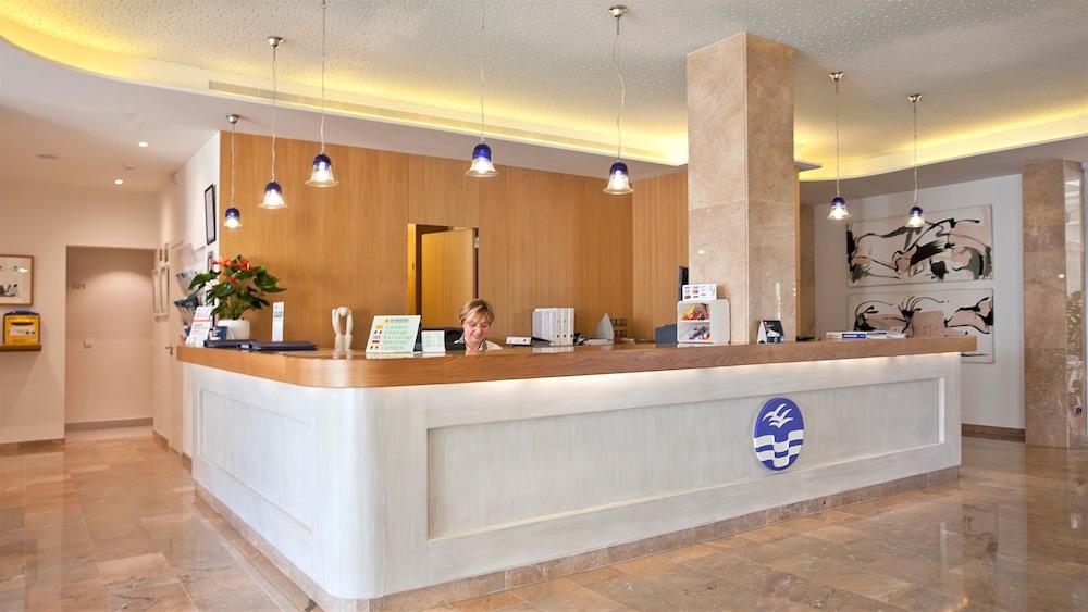 lobby