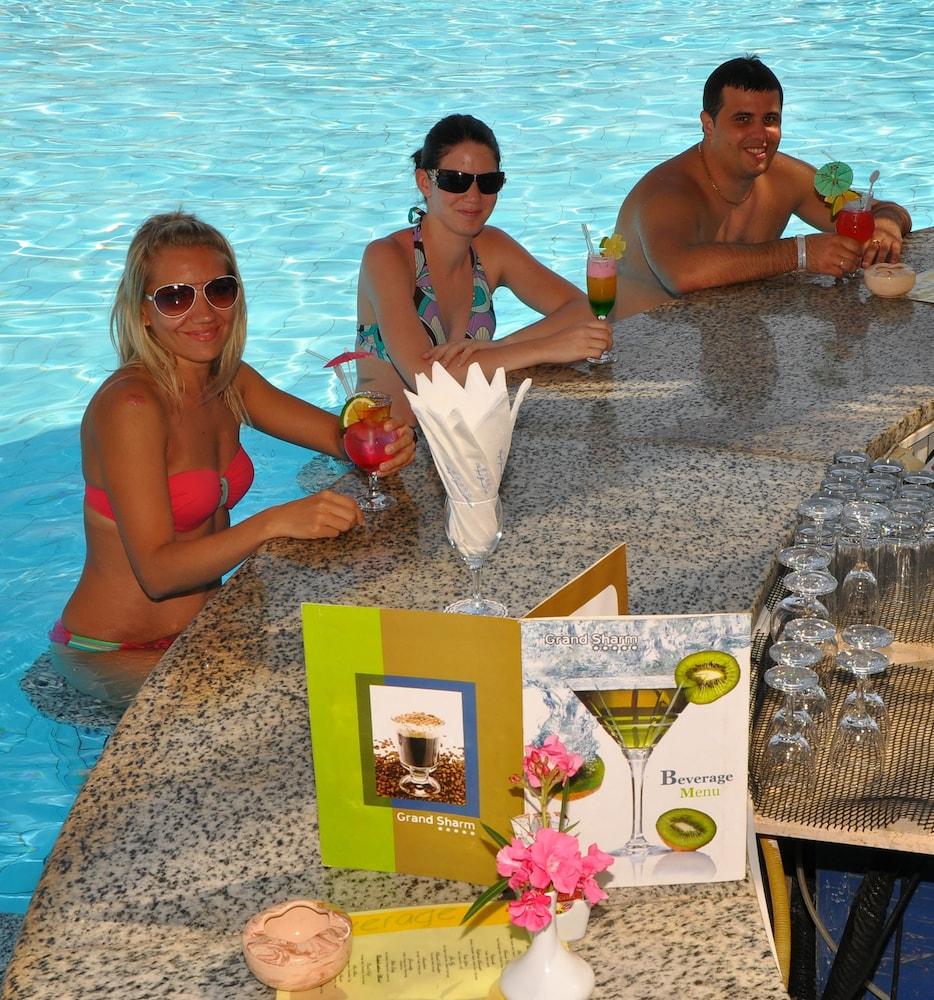 swimming pool spa