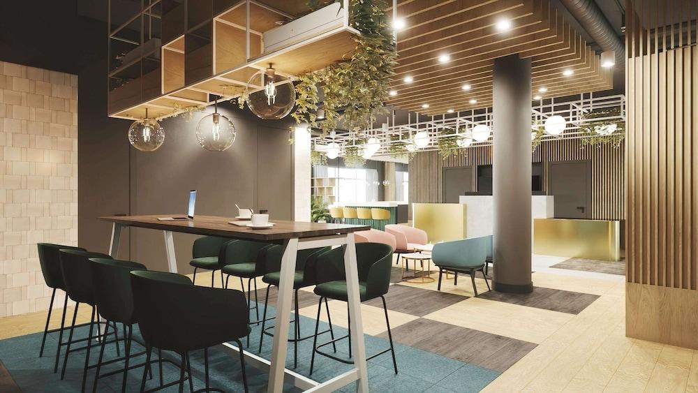 restaurant cafeteria