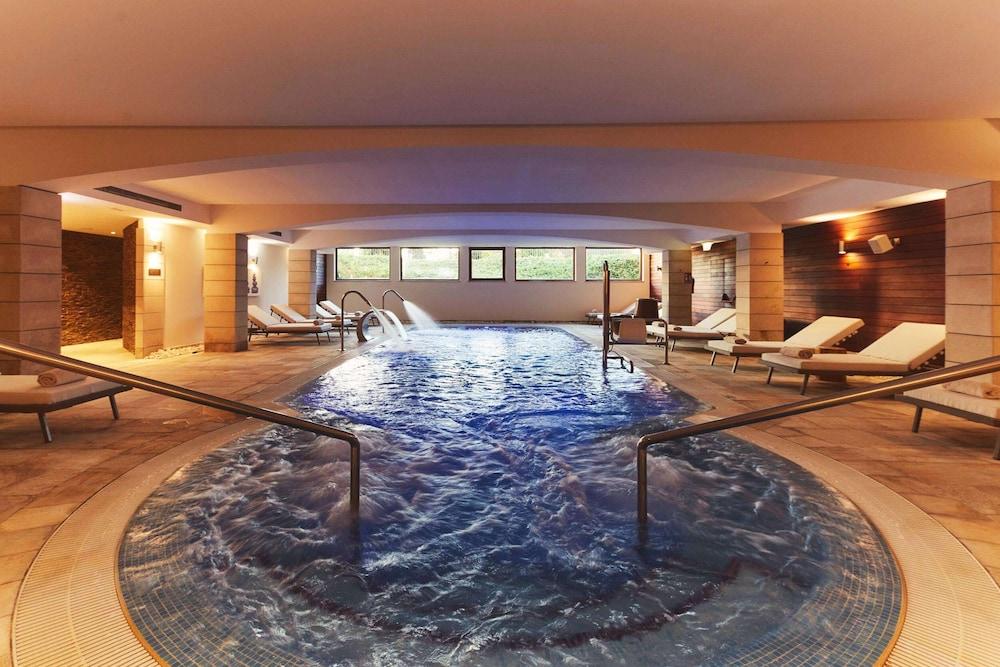 swimming pool spa